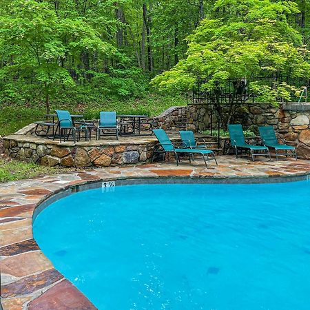 Chalet W Hot Tub, Large Deck, Grill, & Fast Wifi Berkeley Springs Esterno foto